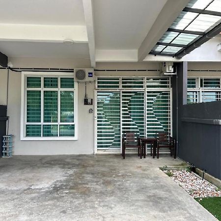 M2H Homestay Kuantan Exterior foto